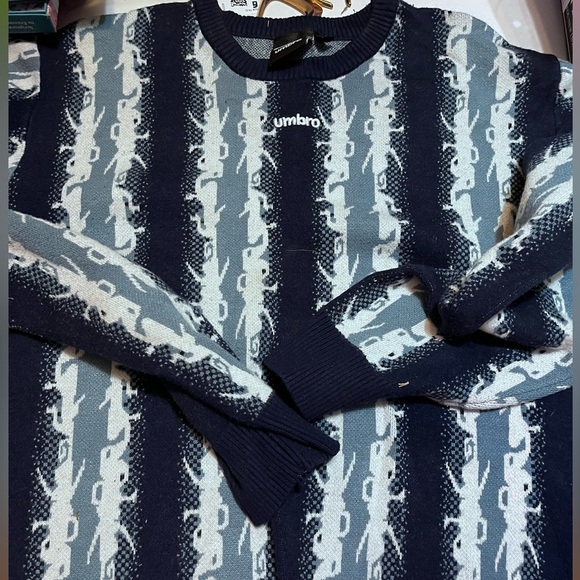 Umbro Striped Sweater Men Sz L Navy and White - Picture 3 of 12